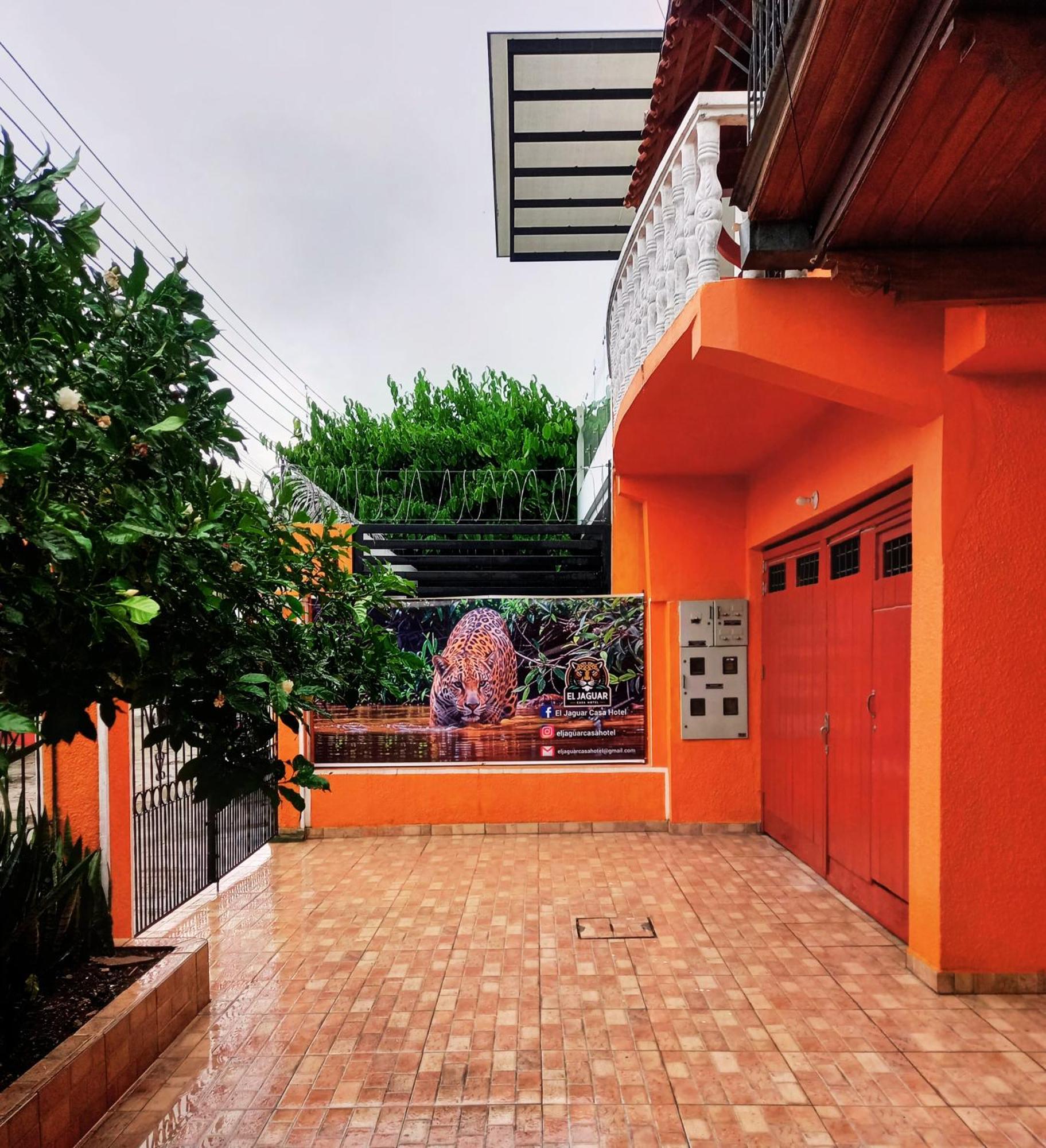 El Jaguar Casa Hotel Летисия Екстериор снимка